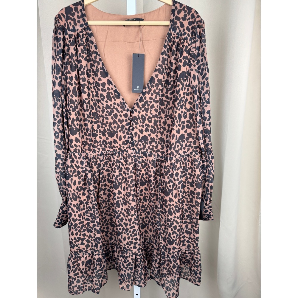 Lulus Leopard Print Tiered Mini Babydoll Dress Womens L Long Sleeve V-Neck NWT‎